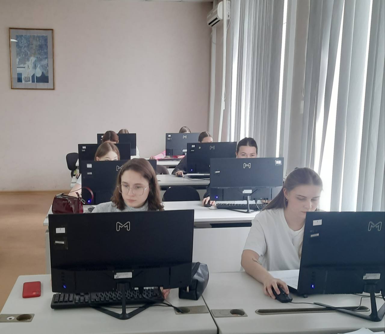 В рамках недели «Бухгалтерского учета» в колледже Дальневосточного института управления- филиала РАНХиГС состоялся конкурс «Лучший в 1С»! 