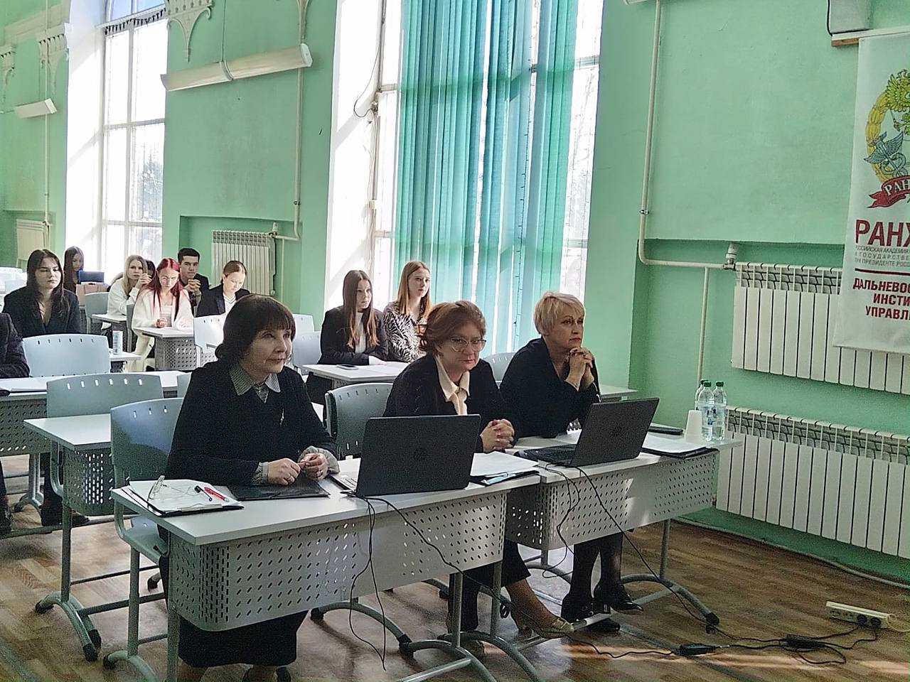 На кафедре социально-гуманитарных наук прошла серия научных мероприятий, в рамках «Студенческой весны - 2025»